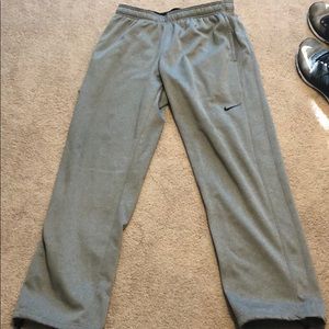 Nike therma-fit sweatpants
